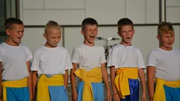 "Промінь" відсвяткував День Прапора із дітьми та гопаком (фото)