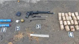 У волинянина, який возив допомогу на Схід, в бусі знайшли зброю і боєприпаси (фото)