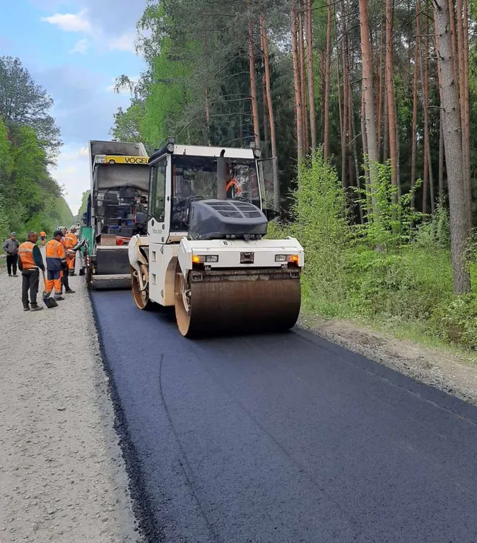 У Камінь-Каширському районі ремонтують сім кілометрів дороги (фото)
