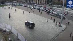 На Майдані Незалежності водій Land Rover в'їхав у натовп: відомо про смерті (ФОТО, ВІДЕО, ОНОВЛЕНО)