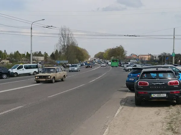 Біля Гаразджі – автомобільний хаос (відео, фото, оновлено) 