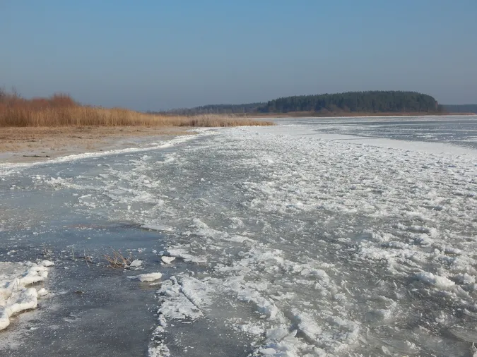 Рай для рибалок: показали крижане море Волині (фото)