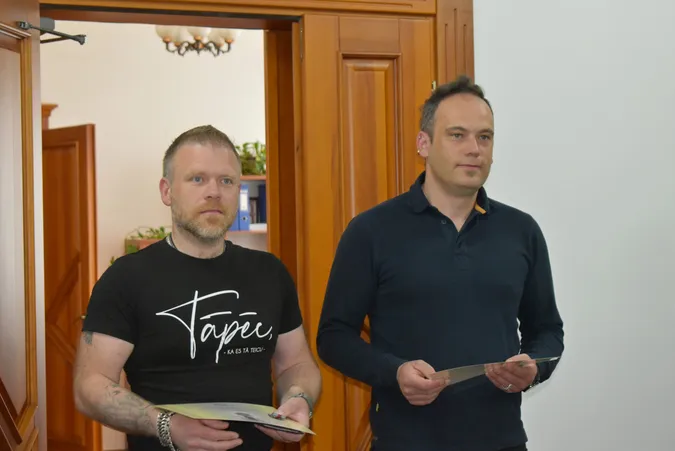 На Волині волонтерам з Латвії вручили відзнаки «За оборону України» (фото)