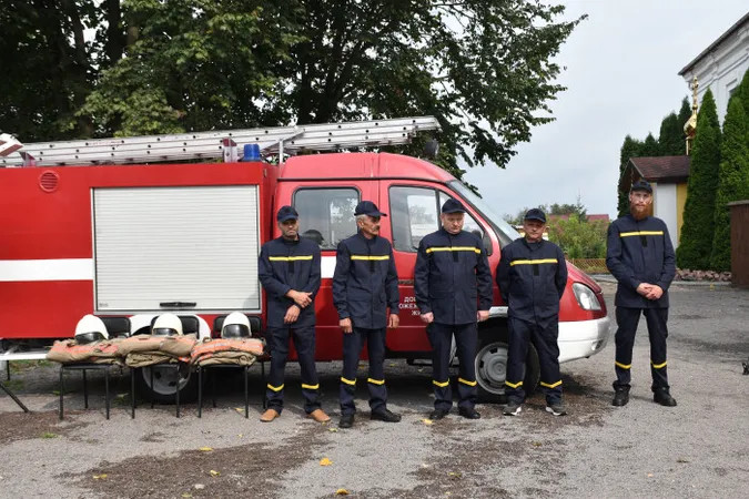 У команді є ченці: в Жидичині з'явилися пожежники-добровольці (фото)