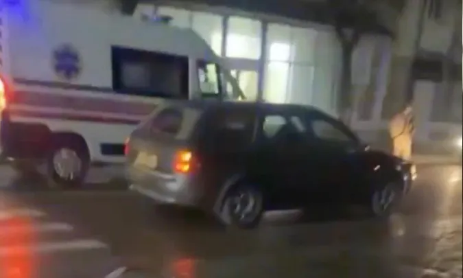 У Володимирі – страшна аварія: жінку збили просто на пішоході (відео)
