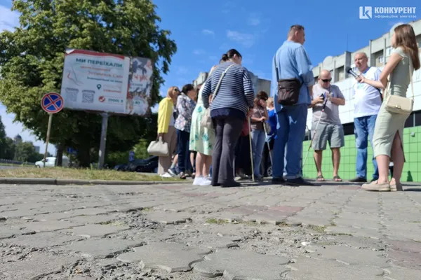 Дискримінація незрячих? – у Луцьку пройшла нова хода безбар’єрності (фото)