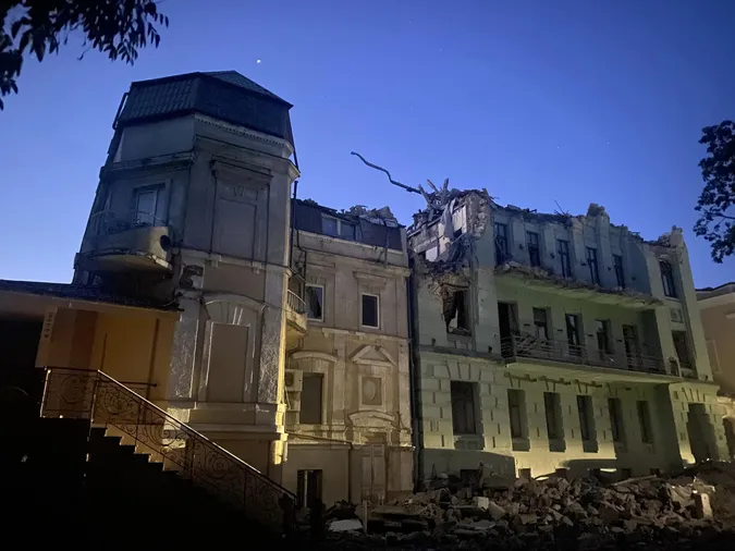 Нічний обстріл Одеси: росіяни атакували п'ятьма видами ракет (фото)
