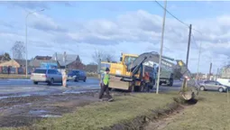На Волині забезпечують водовідведення з автомобільних доріг (фото)