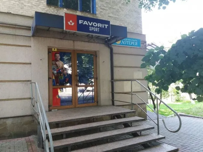 Луцькі муніципали провели денні рейди у гральних закладах (фото)