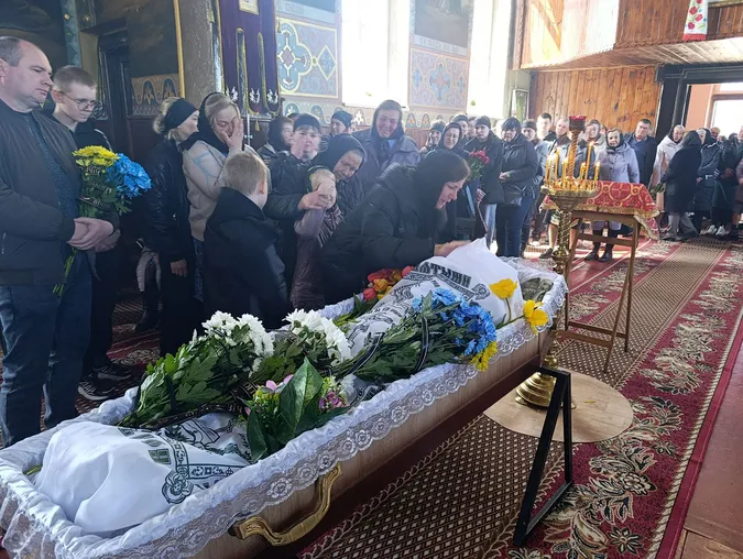 У Маневичах попрощалися із захисником Андрієм Сидоруком (фото)