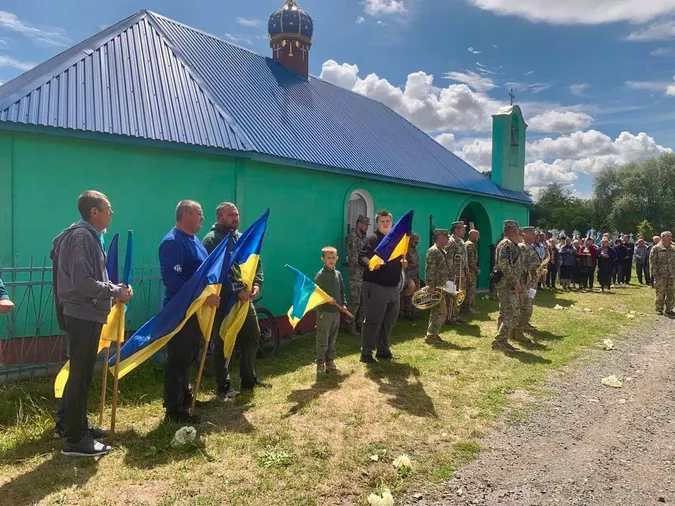 На Волині попрощалися з Героєм Олегом Черкасовим (фото)