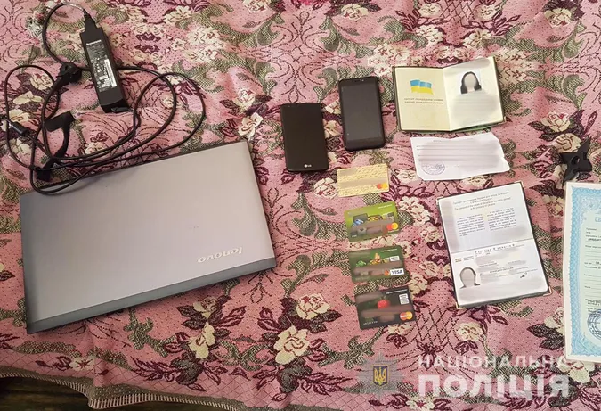 Кіберполіція затримала вінничанку, яка знімала порно зі своїм 4-річним сином (відео, фото)