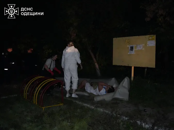 Росіяни вдарили балістикою по Одещині – є жертви (фото)