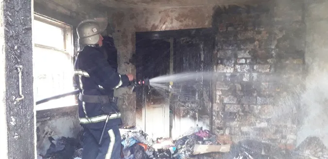 У пожежі на Волині загинула жінка: попередня причина – цигарки (фото)
