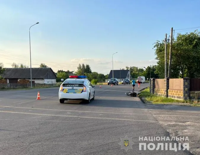 В'їхав у «Ланос» та помер від травм: на Волині трагічно загинув 14-річний хлопець (фото, відео)