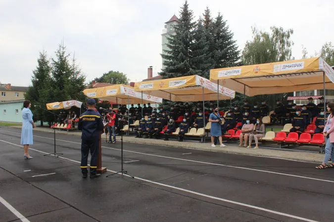 Як вітали з професійним святом луцьких рятувальників (фото)