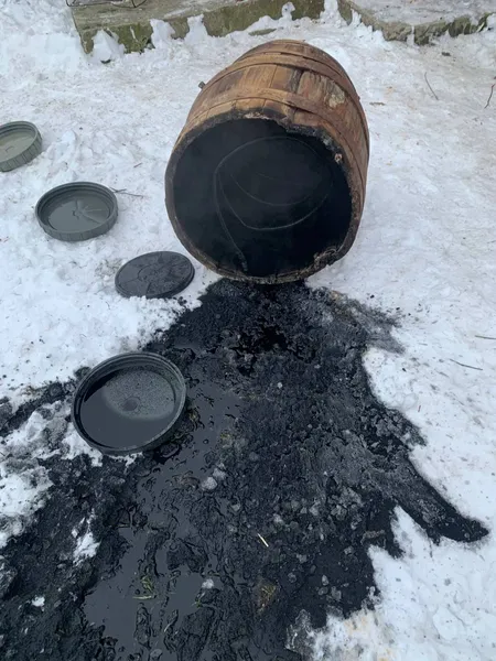 Самогонні рейди продовжуються: на Волині знищили 600 л закваски (фото)