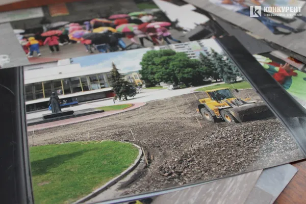 Луцька бібліотекарка 12 років фотографує місто з вікна (фото)