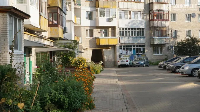 Осінь у Луцьку: ранок на 33-му (фото)