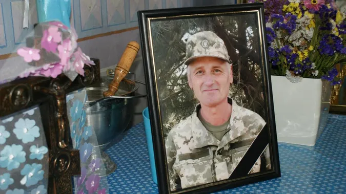 «На свято повернувся в домовині»: на Волині провели в останню путь воїна Михайла Беня