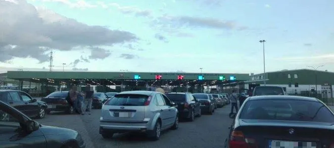 Україна-Польща: дві тисячі автомобілів чекають на в’їзд в Україну