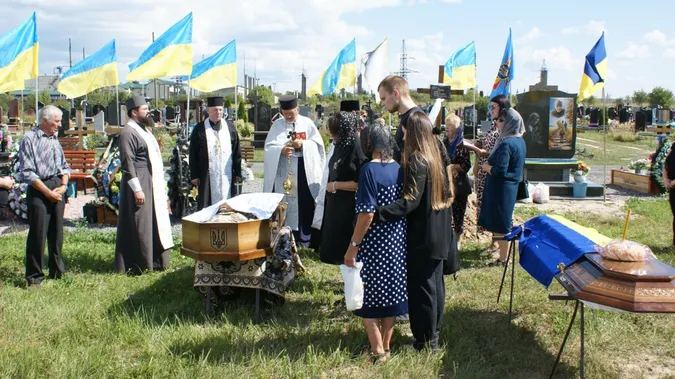На Волині в останню земну дорогу провели Героя Олексія Калюха (фото)