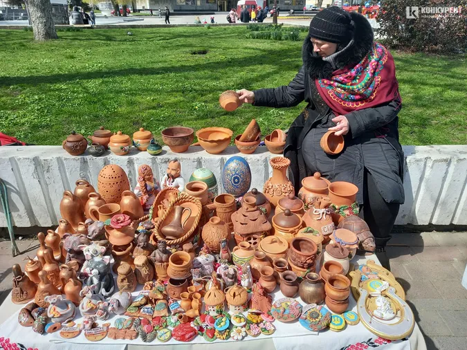 У центрі Луцька стартував Великодній ярмарок (фото)