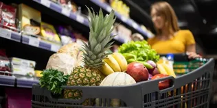 Червона ікра нервово курить: топ-10 найдорожчих продуктів, які здавалися дешевими (відео)