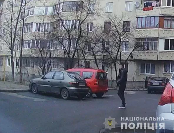 «Спалилися» у Луцьку: поліція вистежувала злодіїв, які промишляли на Волині (фото)