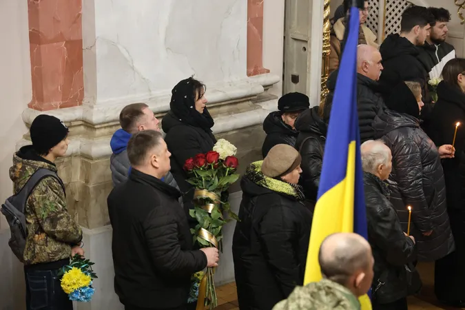 У Луцьку попрощались з Героєм Богданом Чепелою (фото)