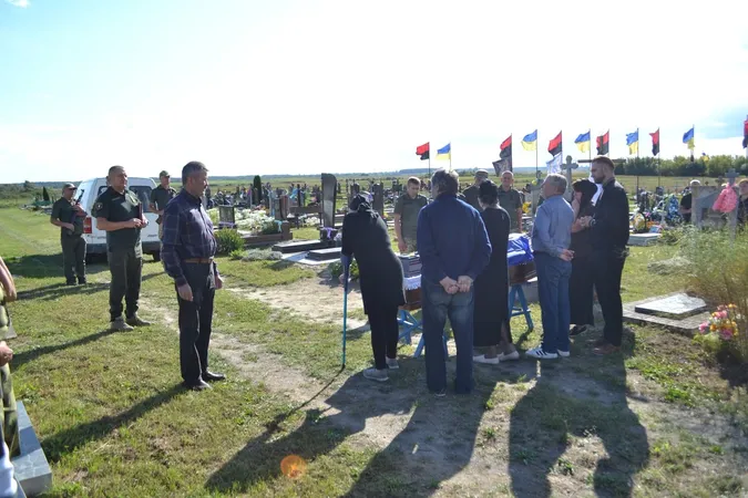 Навіки додому: на Волині попрощалися з загиблим воїном Сергієм Павловським