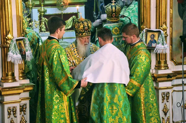 Хто з відомих лучан відвідав Богослужіння Патріарха Філарета (фото)