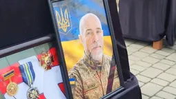 У Ковелі віддали останню шану 49-річному воїну Віталію Мартинюку (фото)