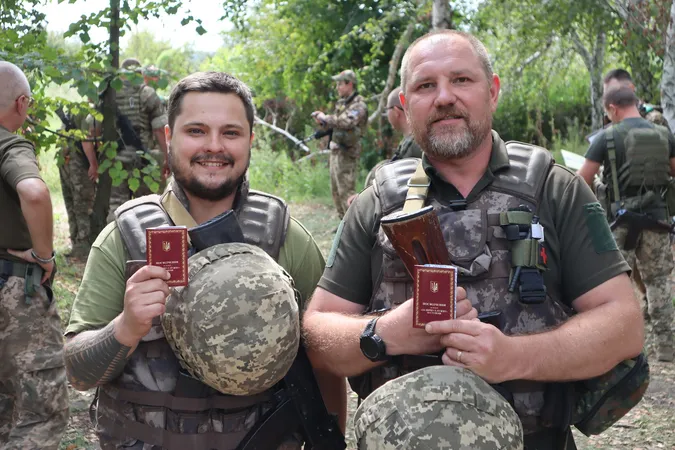 Комбриг волинської ТрО вручив бійцям і бійчиням нагороди (фото)