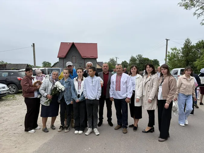 Сльози щастя і радість: удома зустріли звільненого з полону волинянина Андрія Войчука