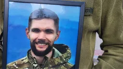 Мав стати батьком: у Ковелі попрощалися із молодим бійцем Леонідом Семенюком (фото)