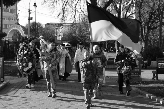 У Луцьку попрощалися із загиблим на Запоріжжі Богданом Войтюком (фото)