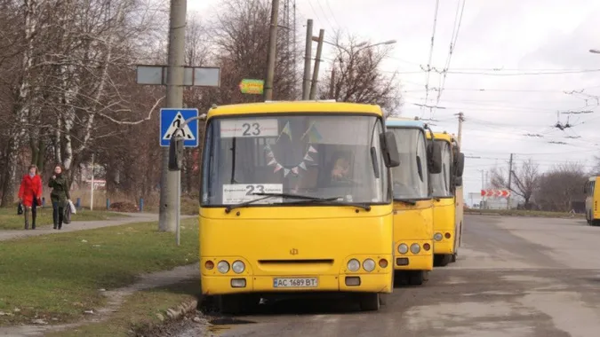 Міська влада не може прогинатися перед перевізниками, – Недопад про транспортний день «Х»