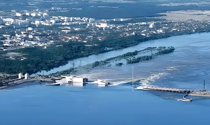 Рівень води в Каховському водосховищі впав нижче «мертвої точки»: водозабір неможливий