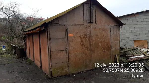 У Луцьку знесуть кілька гаражів та старі абонентські скриньки: назвали адреси (фото)