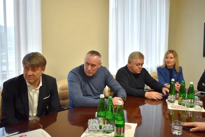 Новий очільник Волинської ОДА зібрав керівництво облради та голів фракцій: про що говорили