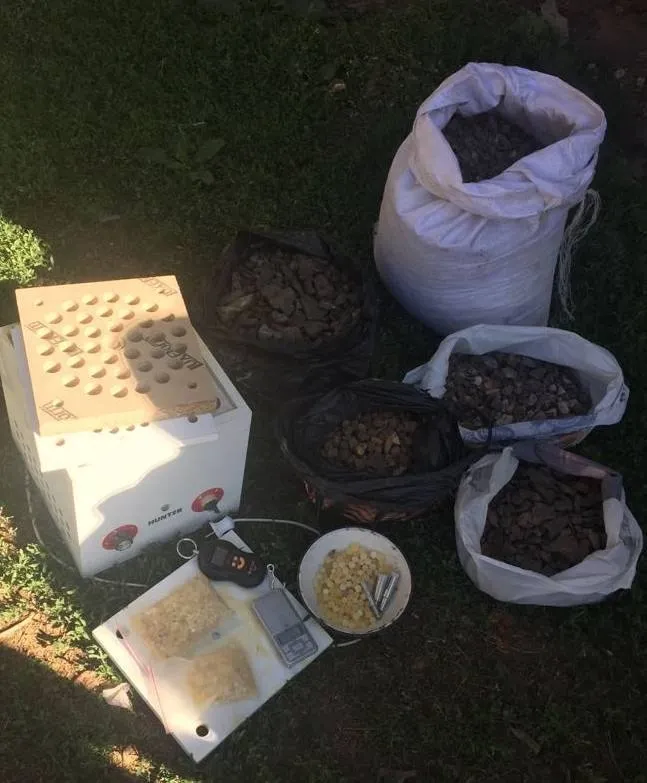 На Волині «накрили» цех з обробки бурштину (фото)
