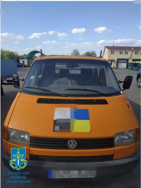 Шахрай видурив у волинського БФ джипи, аби продати їх «Вовкам Да Вінчі» (фото)