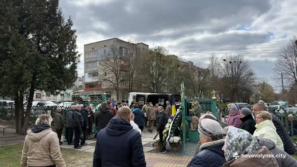 На Волині в останню путь провели Героя Ігоря Медину (фото)