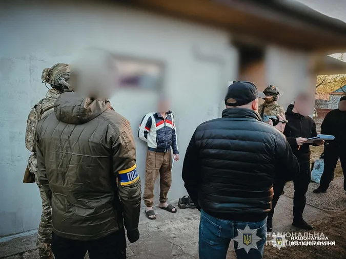 Голий і (не)смішний: на Волині схопили крадія ювелірки з Харківщини (фото)