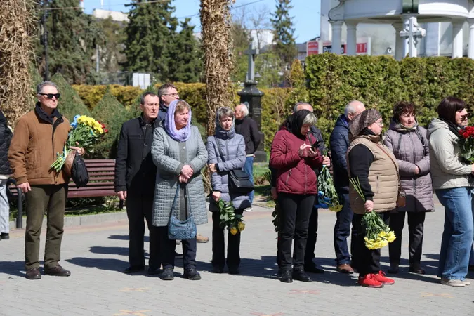 У Луцькій громаді попрощалися з Героєм Олександром Коханюком (фото)