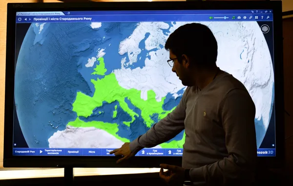 Лучани просять Multiboard в кожну школу (петиція)