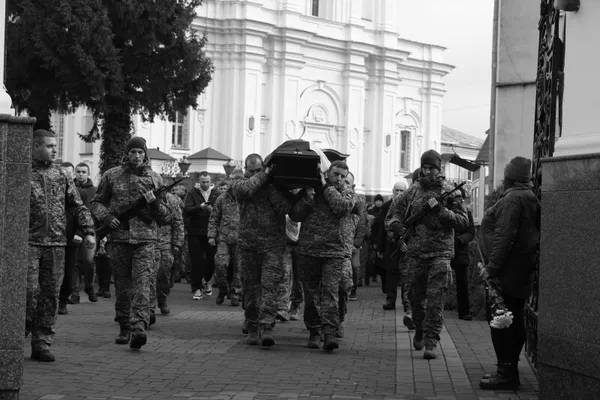 У Луцьку попрощалися із загиблими на війні Сергієм Дудкою та Сергієм Веремчуком (фото)