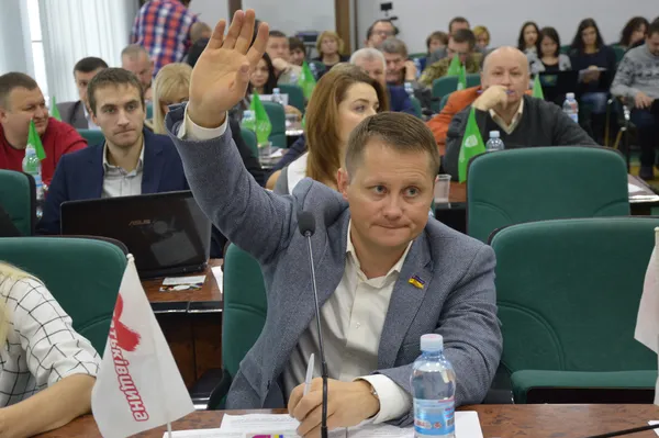 Депутат Козюра, як завжди має що сказати
