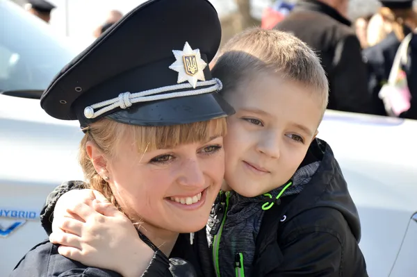 Нові патрульні поліцейські розповіли, як треба себе поводити на Пасху (фото)